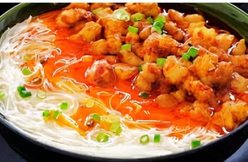 Hot Pork Mince Noodle Soup