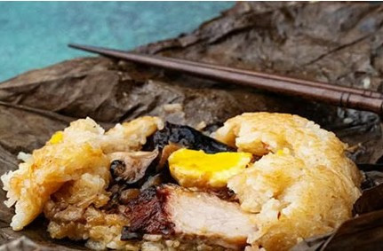 Chicken Sticky Rice and Lotus Leaf