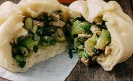 Vegetable Buns 香菇菜包