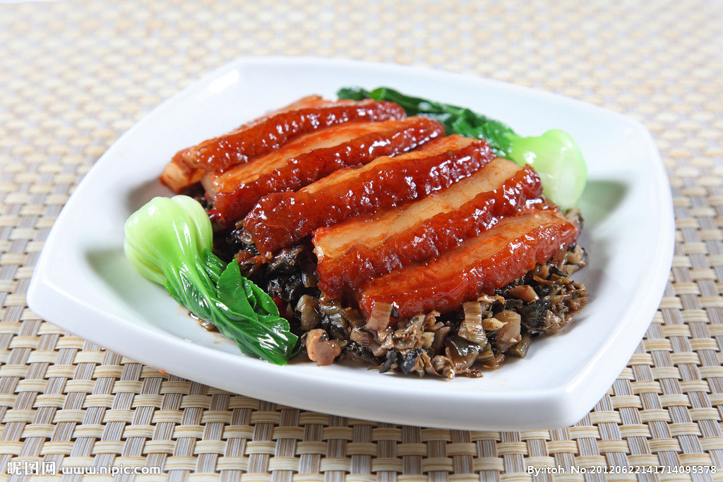 Braised Pork Belly with Preserved vegetables